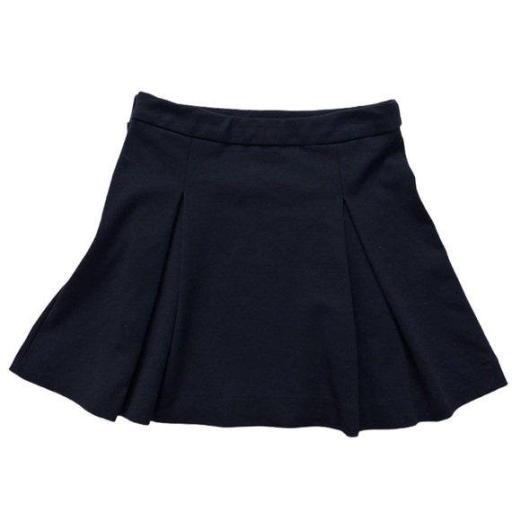 JACARDI PARIS girl's navy pleated skirt with gold hardware, age 10. - Picture 4 of 4